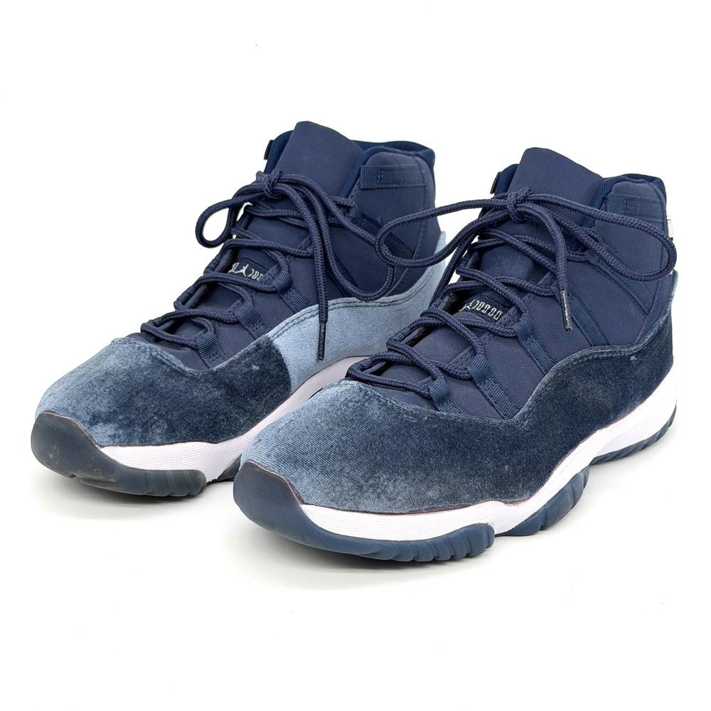 Air Jordan 11 Retro Heiress Night Maroon Navy Velvet Sneakers 136046-017 Mens 11